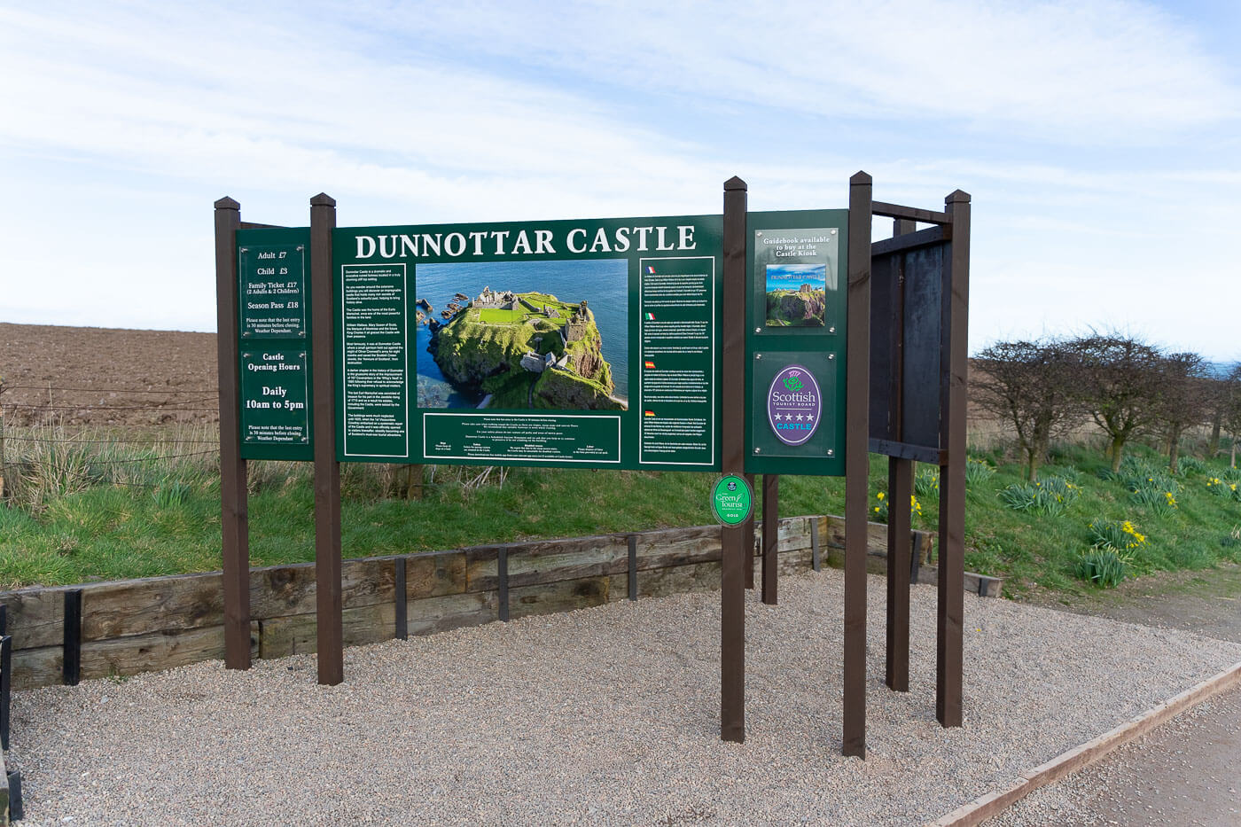 Dunnottar Castle Sign